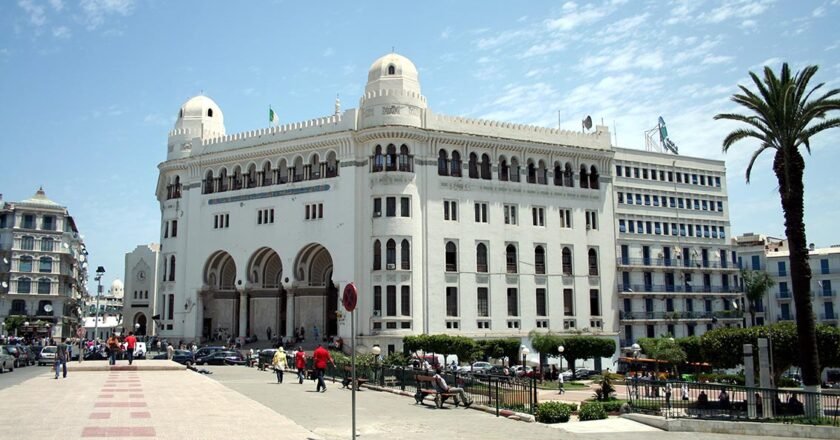 Ouverture de la 2è édition du salon du tourisme, de l&rsquo;artisanat et des produits du terroir d’Alger
