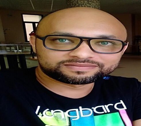 ارتدادات فكرية :في نقد المجتمع الجزائري