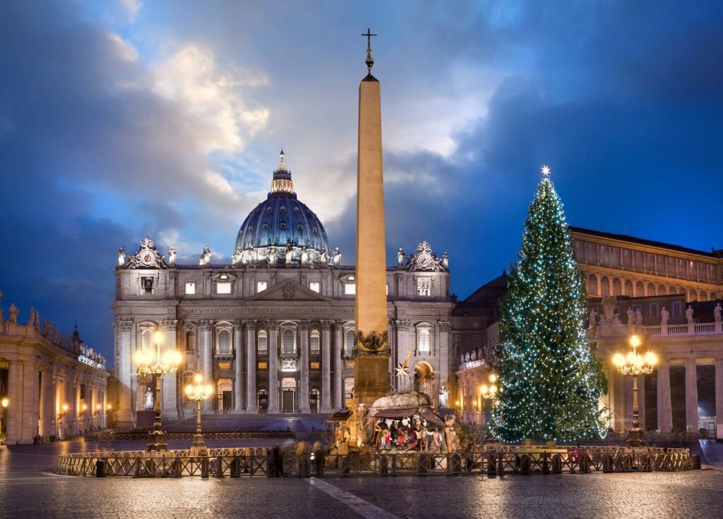 Vatican : l’arbre de Noël fait polémique