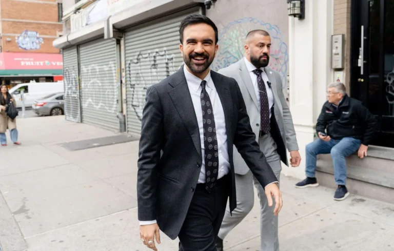 A contre courant de l&rsquo;histoire : Zohran Mamdani, démocrate et premier maire musulman de New York 