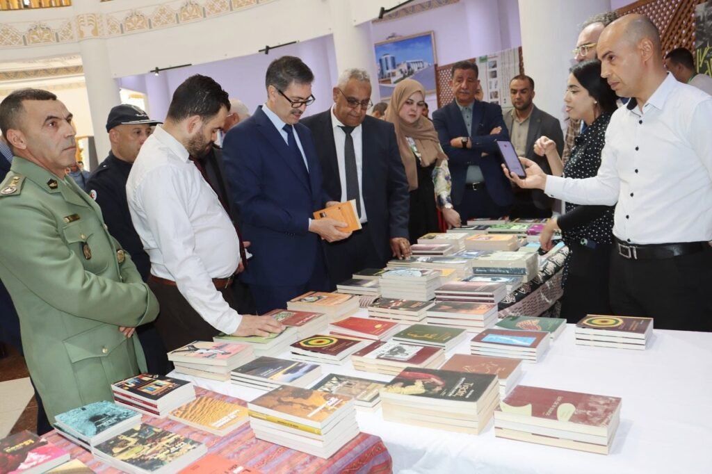 Le salon national du livre de Chlef raconté par une écrivaine
